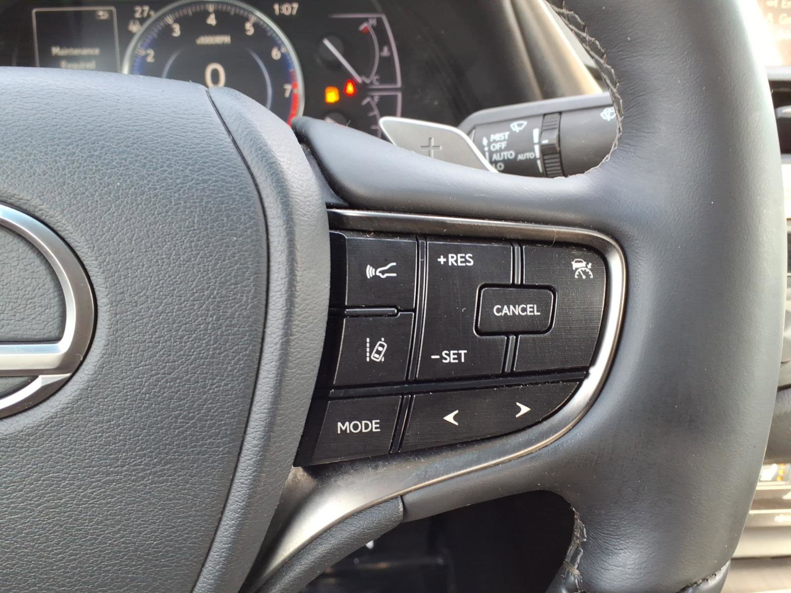 Used 2020 Lexus ES 350 w/ Premium Package image 16