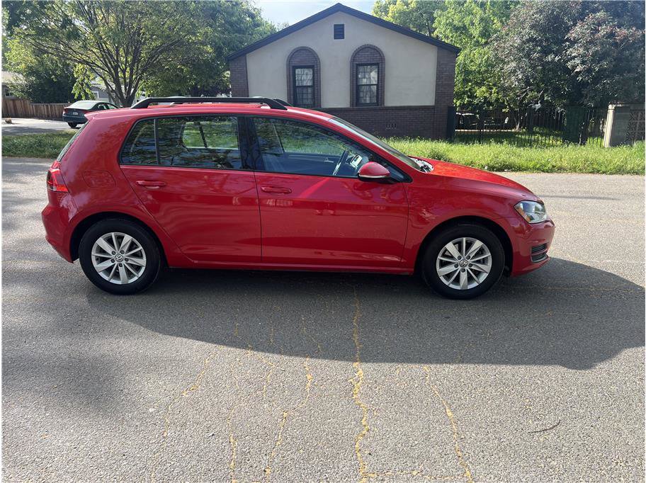 Used 2016 Volkswagen Golf S FWD image 8