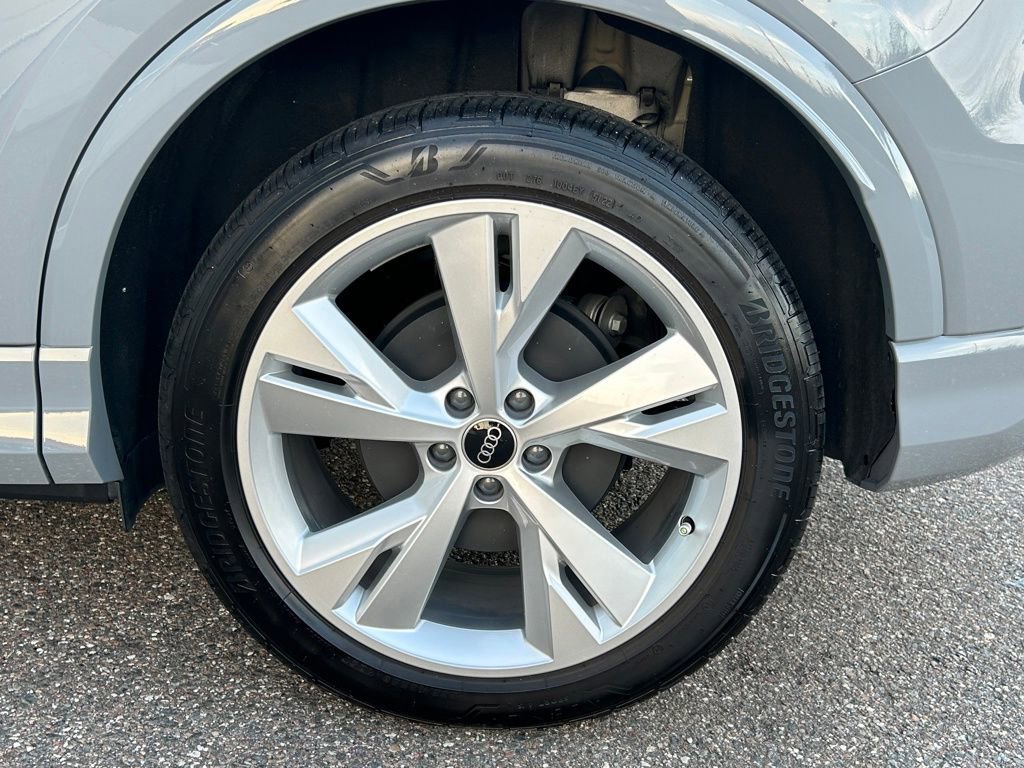 Used 2023 Audi Q4 e-tron Premium w/ Convenience Package image 53
