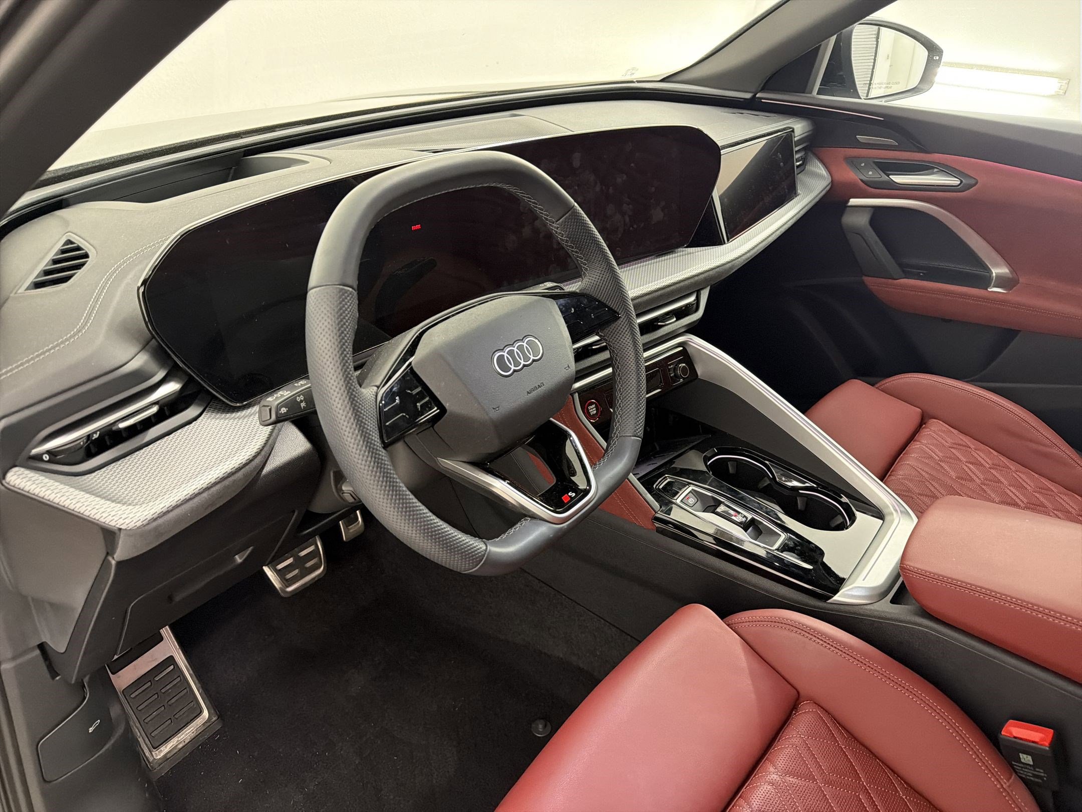 Used 2025 Audi SQ5 Prestige AWD/4WD image 4