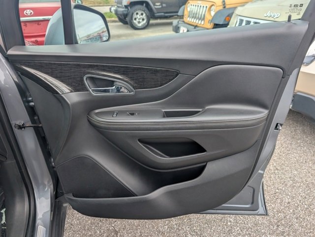 Used 2015 Buick Encore FWD image 23