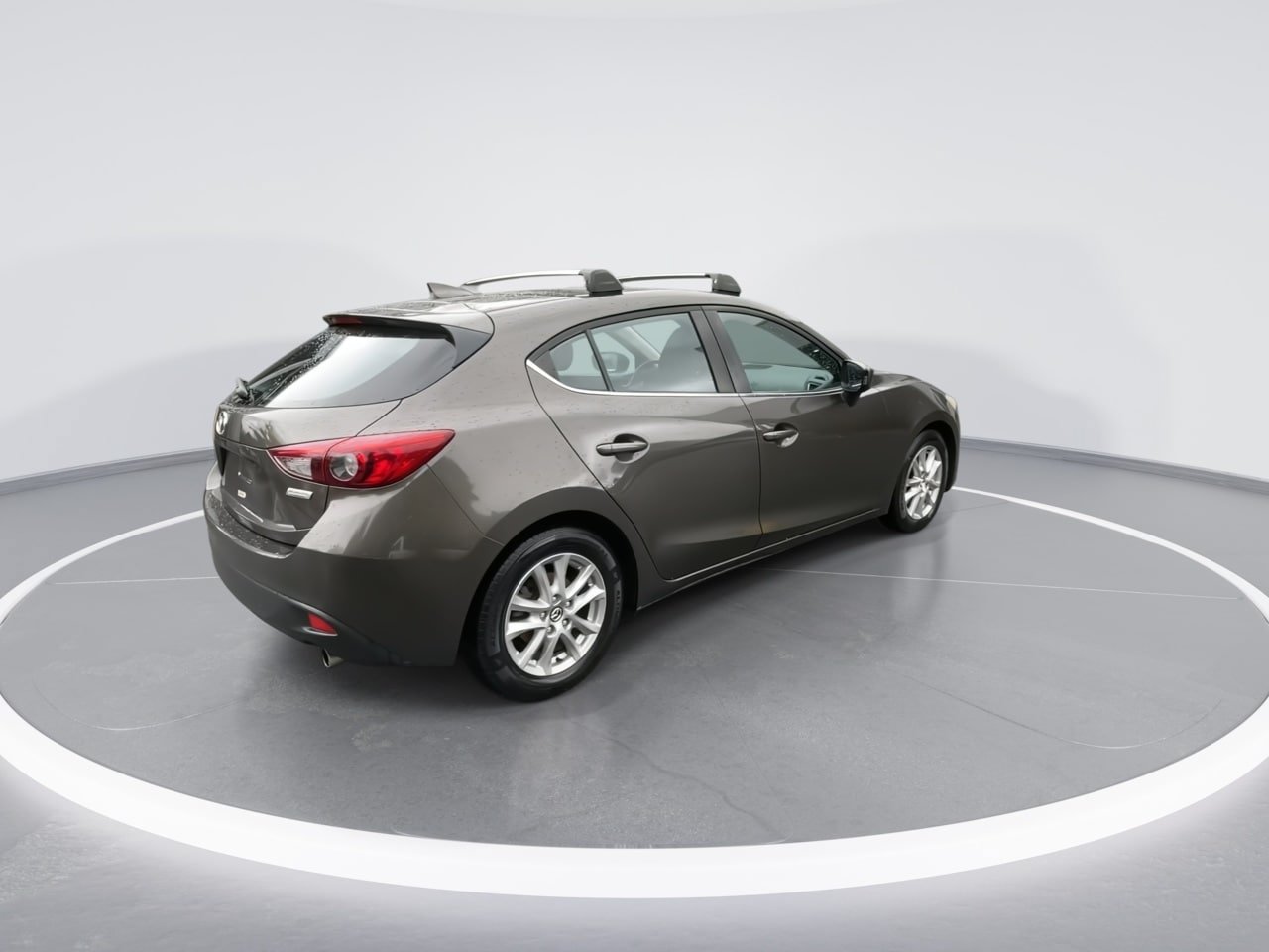 Used 2016 MAZDA MAZDA3 i Touring w/ Popular Equipment Package FWD image 8
