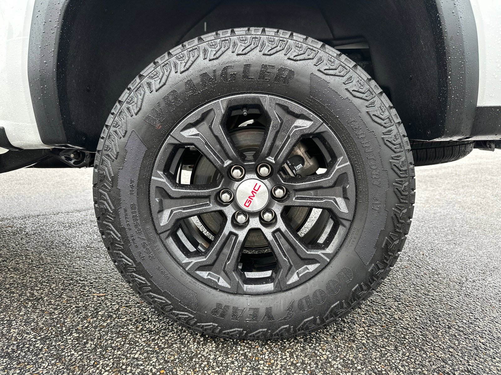 Used 2024 GMC Canyon Elevation w/ Trailering Package image 19