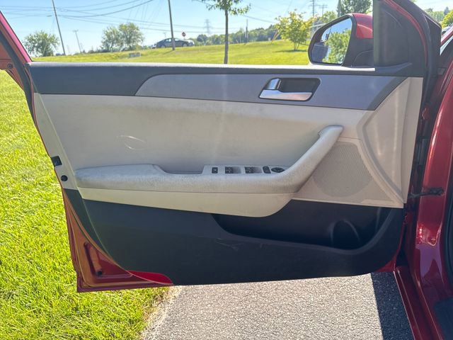 Used 2017 Hyundai Sonata SE FWD image 18