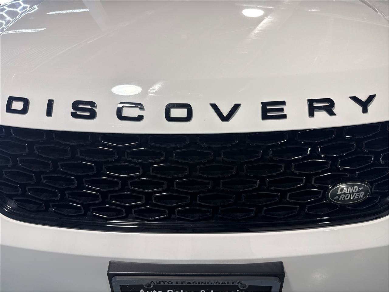 Used 2020 Land Rover Discovery Landmark AWD/4WD image 35