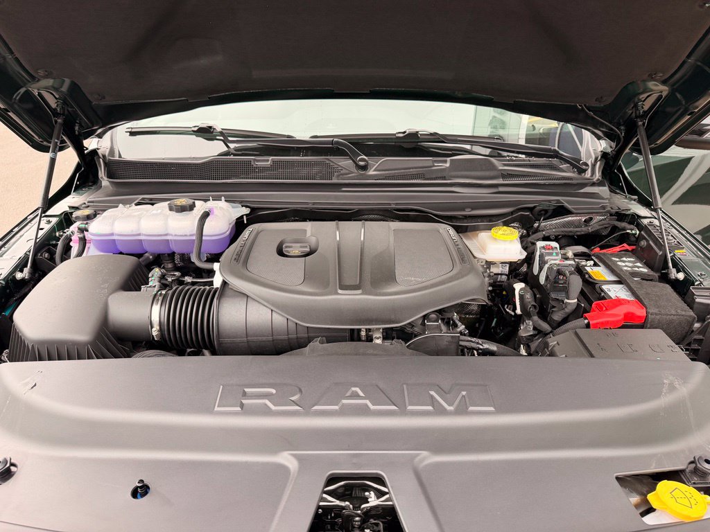New 2027 RAM 1500 Laramie w/ Sport Appearance Package AWD/4WD image 40