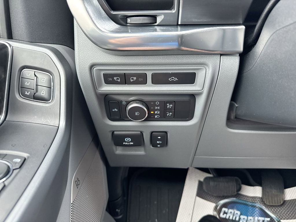 Used 2021 Ford F150 Lariat w/ Equipment Group 502A High image 20