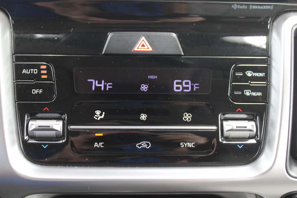 Certified 2023 Kia Sorento EX w/ Panoramic Sunroof Package FWD image 44