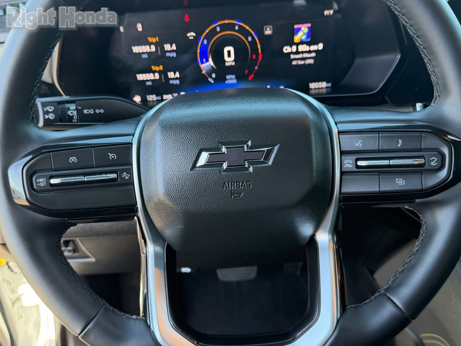 Used 2024 Chevrolet Colorado ZR2 w/ Technology Package AWD/4WD image 36