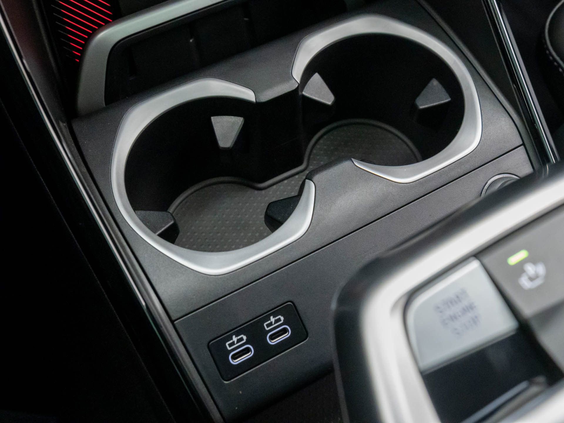 Certified 2025 BMW X2 xDrive28i w/ Premium Package image 30