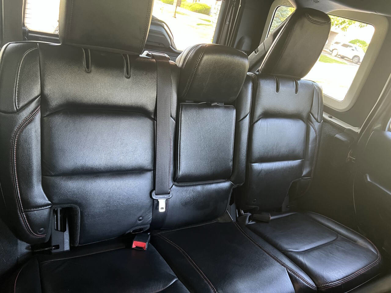 Used 2018 Jeep Wrangler Unlimited Rubicon AWD/4WD image 20