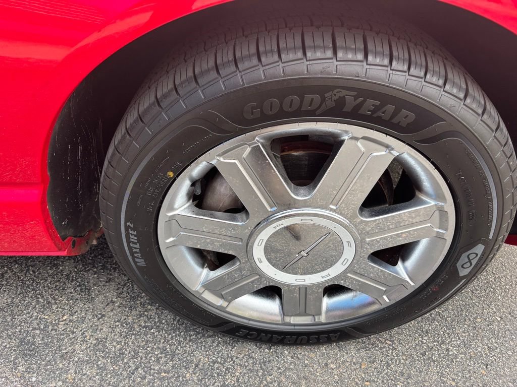 Used 2005 Ford Thunderbird RWD image 14