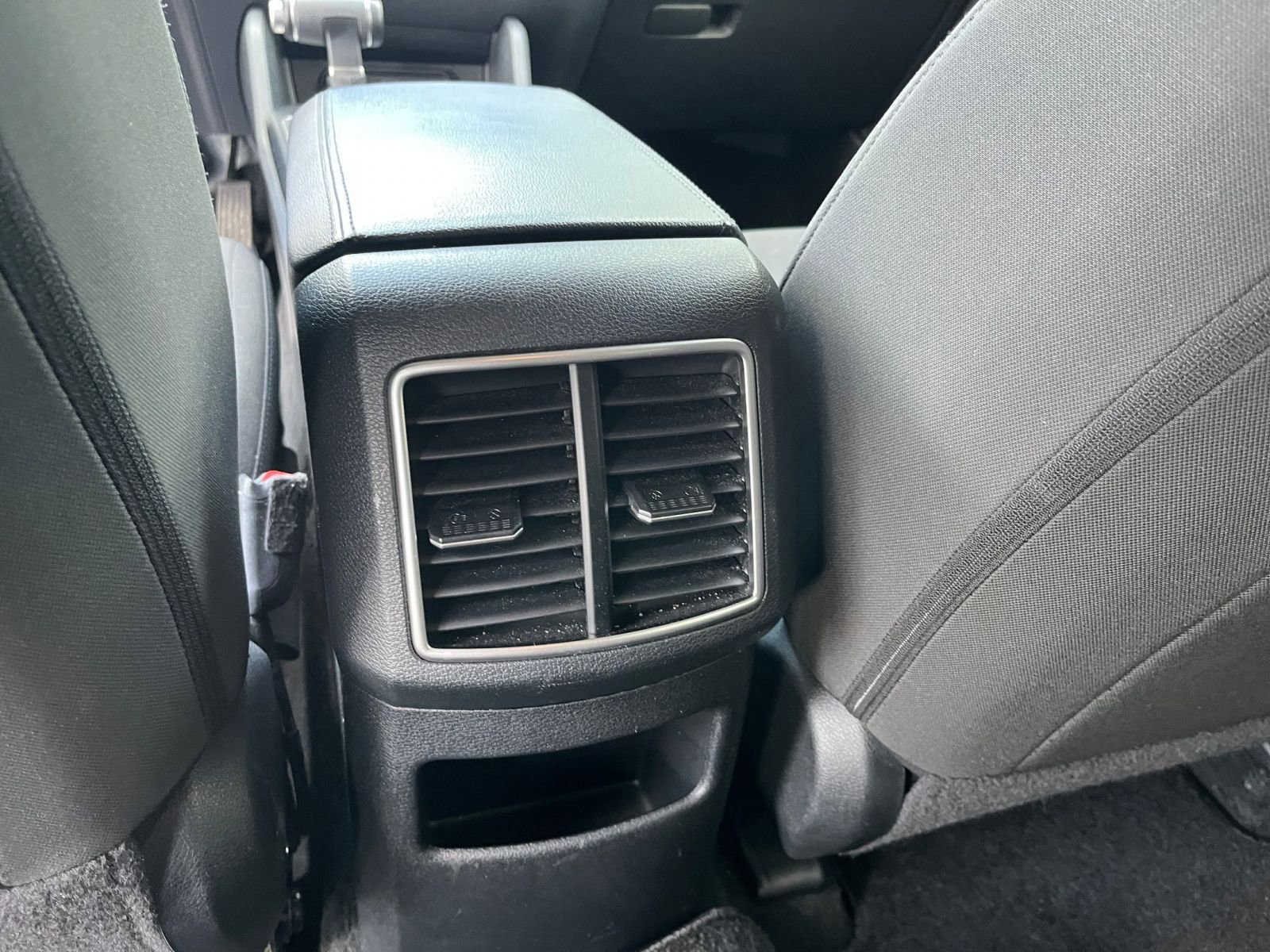 Used 2025 Kia Sportage LX image 22