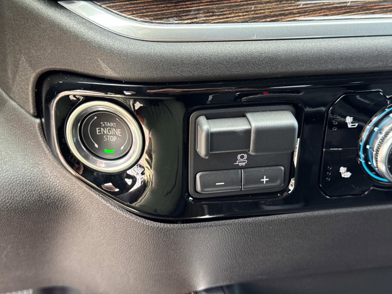 New 2026 GMC Sierra 1500 Elevation image 17