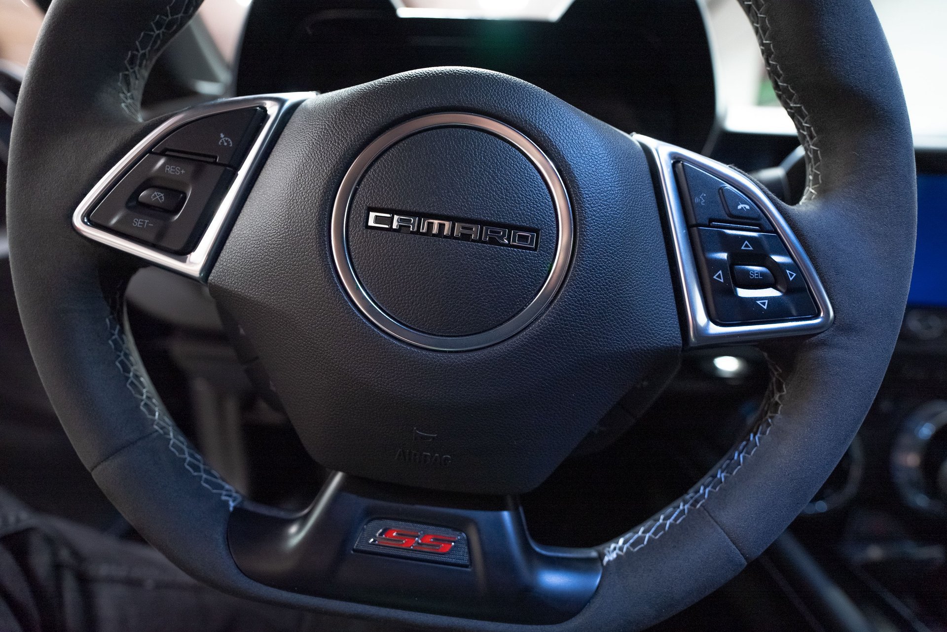 Used 2019 Chevrolet Camaro SS RWD image 14