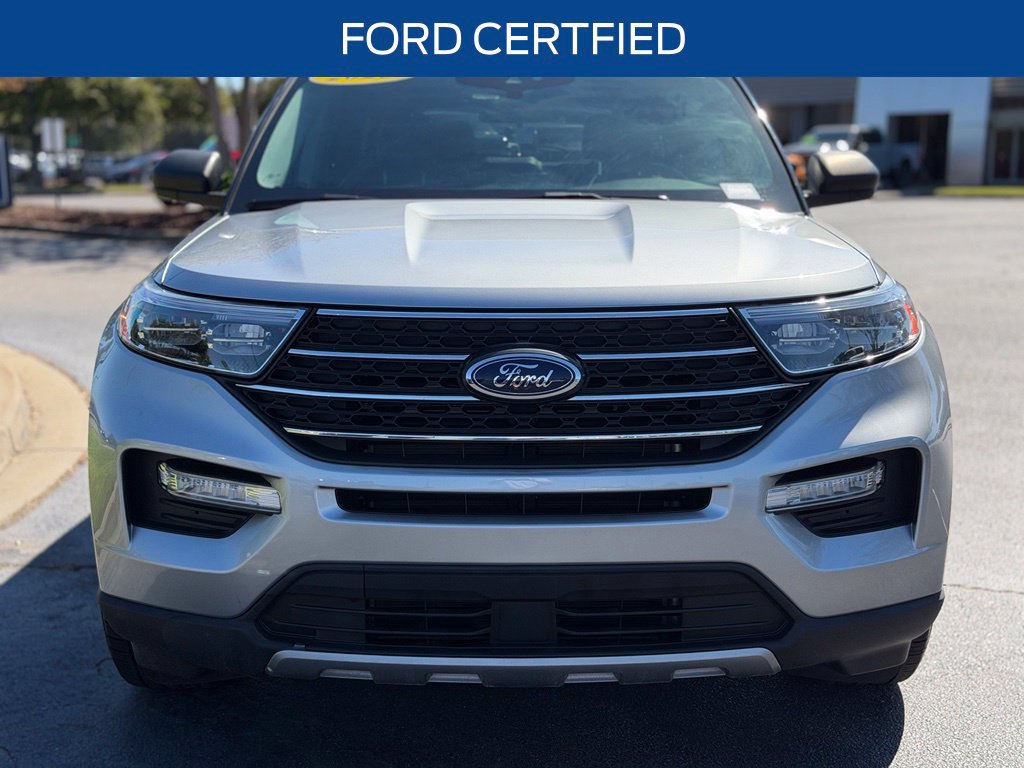 Used 2023 Ford Explorer XLT w/ Equipment Group 202A RWD image 3