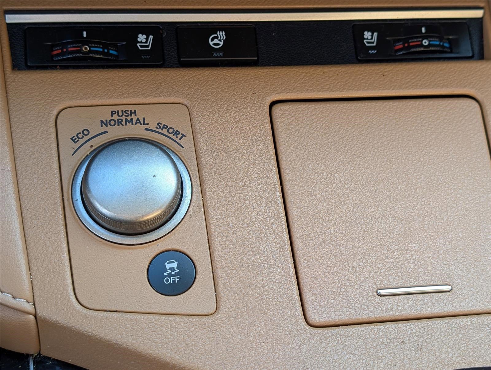 Used 2018 Lexus ES 350 w/ Navigation System Package image 24