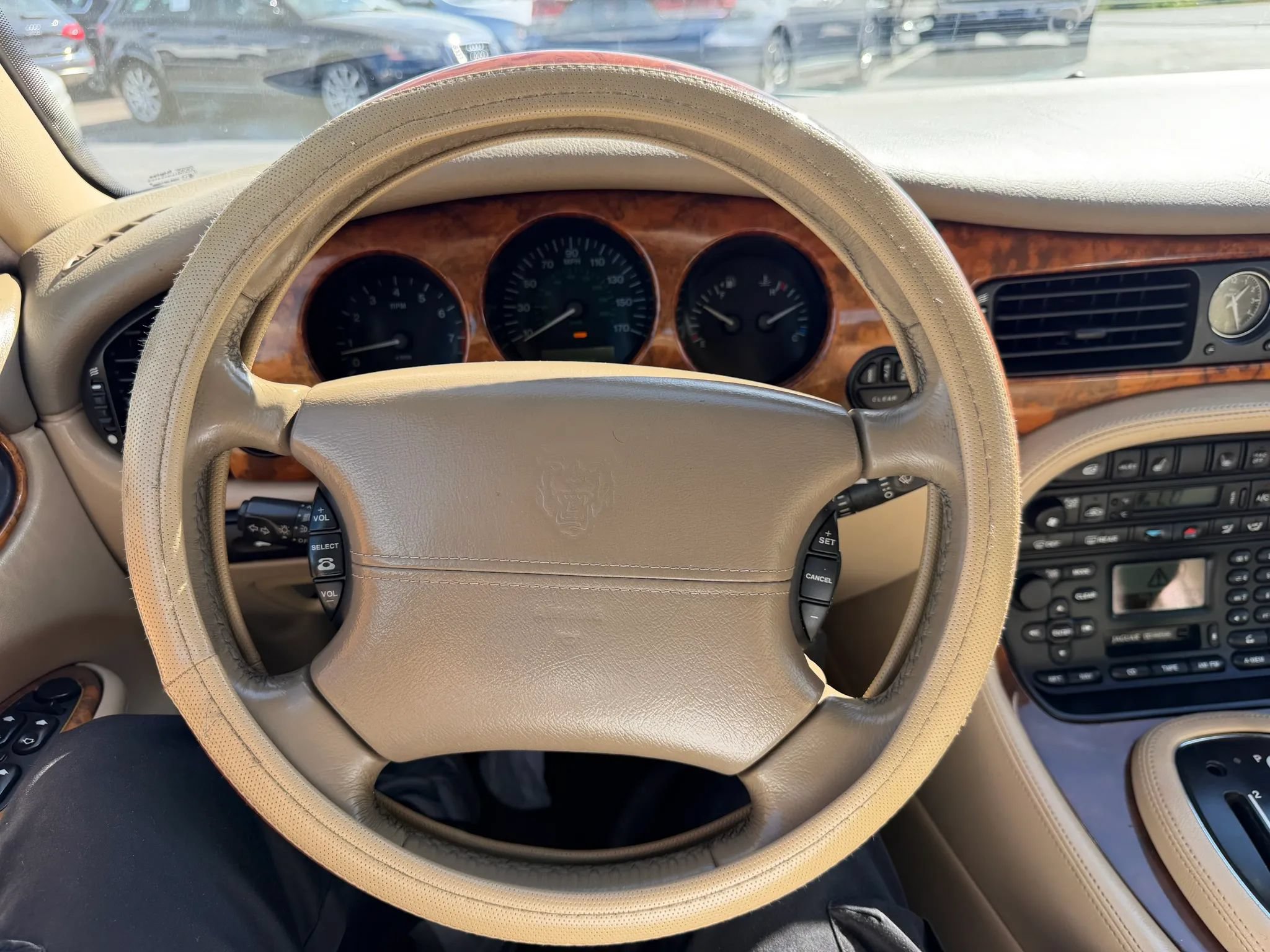 Used 2001 Jaguar XJ8 RWD image 25