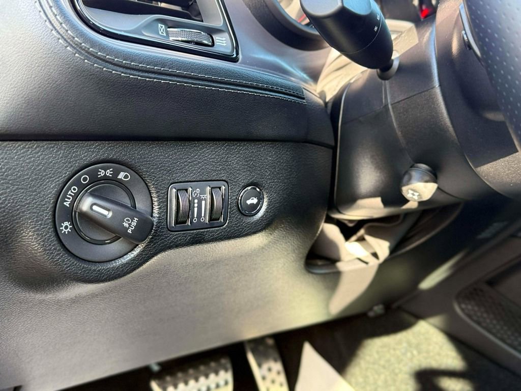 Used 2023 Dodge Challenger R/T w/ Plus Package image 14