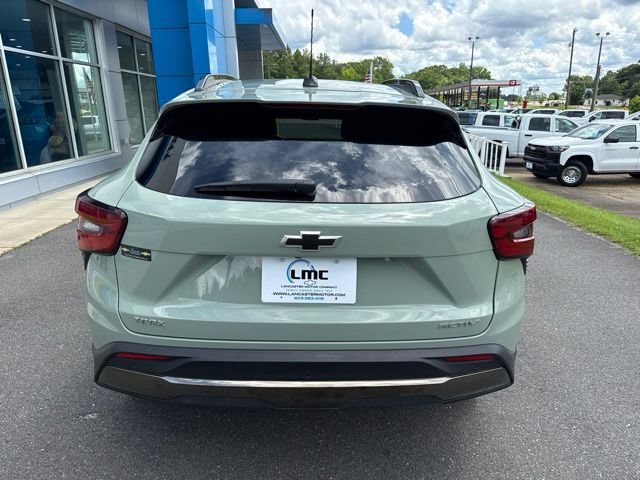 Used 2025 Chevrolet Trax ACTIV w/ Sunroof Package FWD image 5