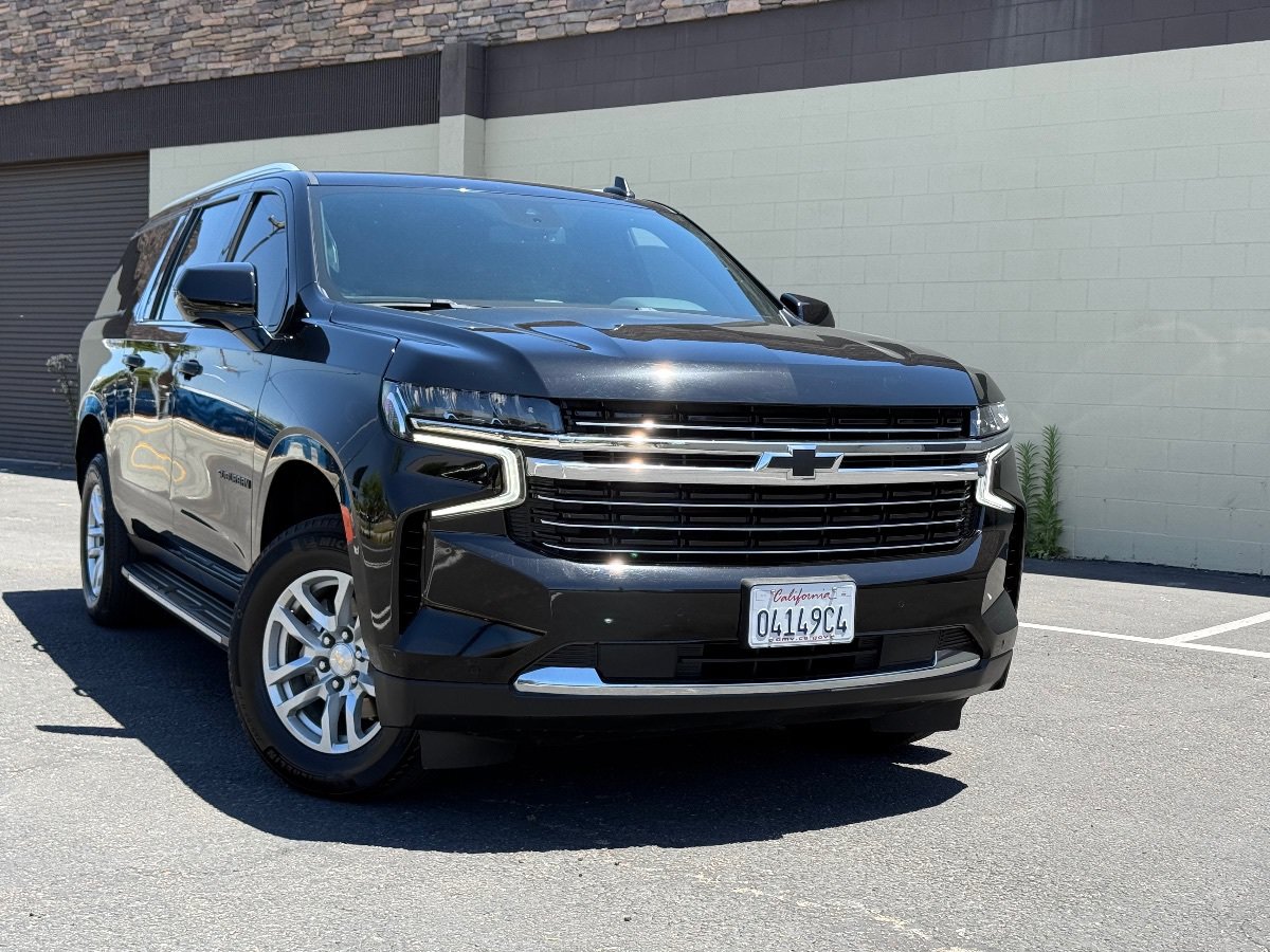 Used 2024 Chevrolet Suburban LT AWD/4WD image 2