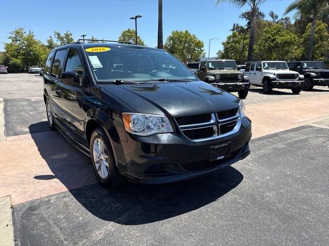 Used 2016 Dodge Grand Caravan SXT FWD image 4