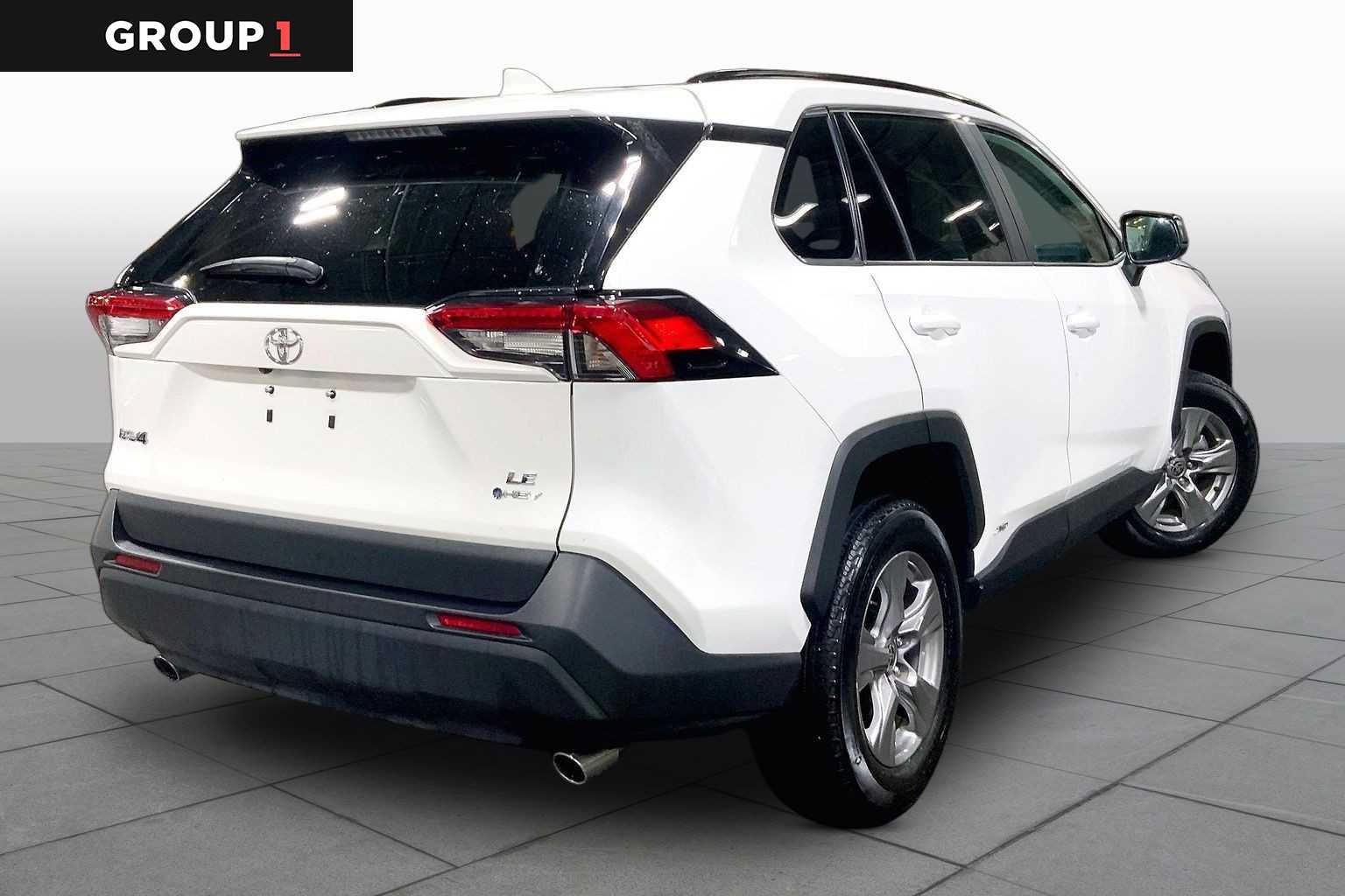 Certified 2025 Toyota RAV4 LE AWD/4WD image 13