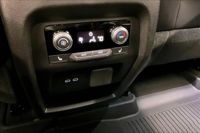 Used 2025 GMC Acadia Denali w/ Super Cruise Package image 34