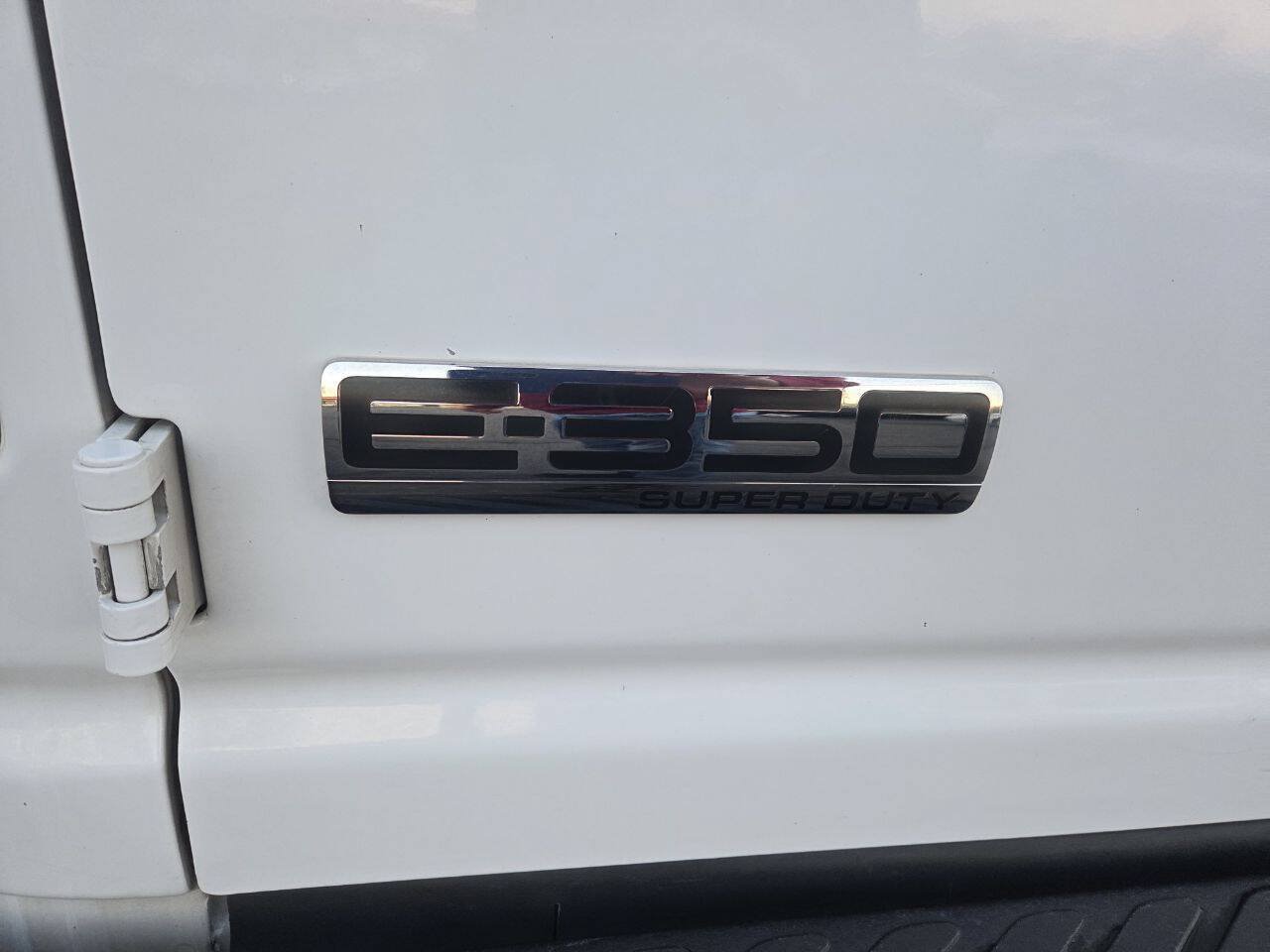Used 2013 Ford E-350 and Econoline 350 Extended Super Duty w/ PWR Group RWD image 9