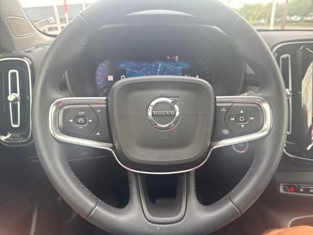 Used 2023 Volvo XC40 B5 Plus w/ Driver Assist Package AWD/4WD image 18
