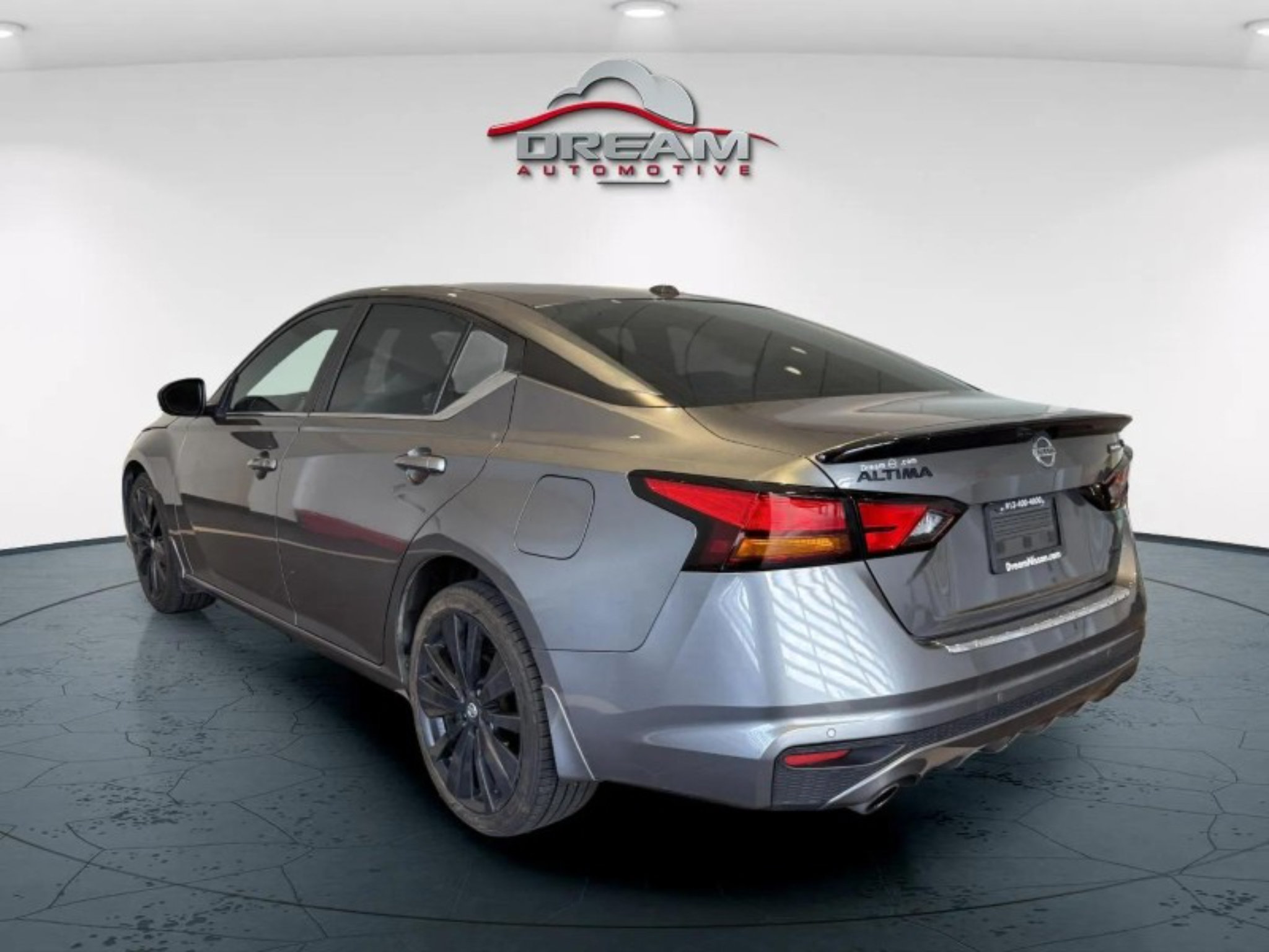 Used 2022 Nissan Altima 2.5 SR w/ Midnight Edition Package AWD/4WD image 6