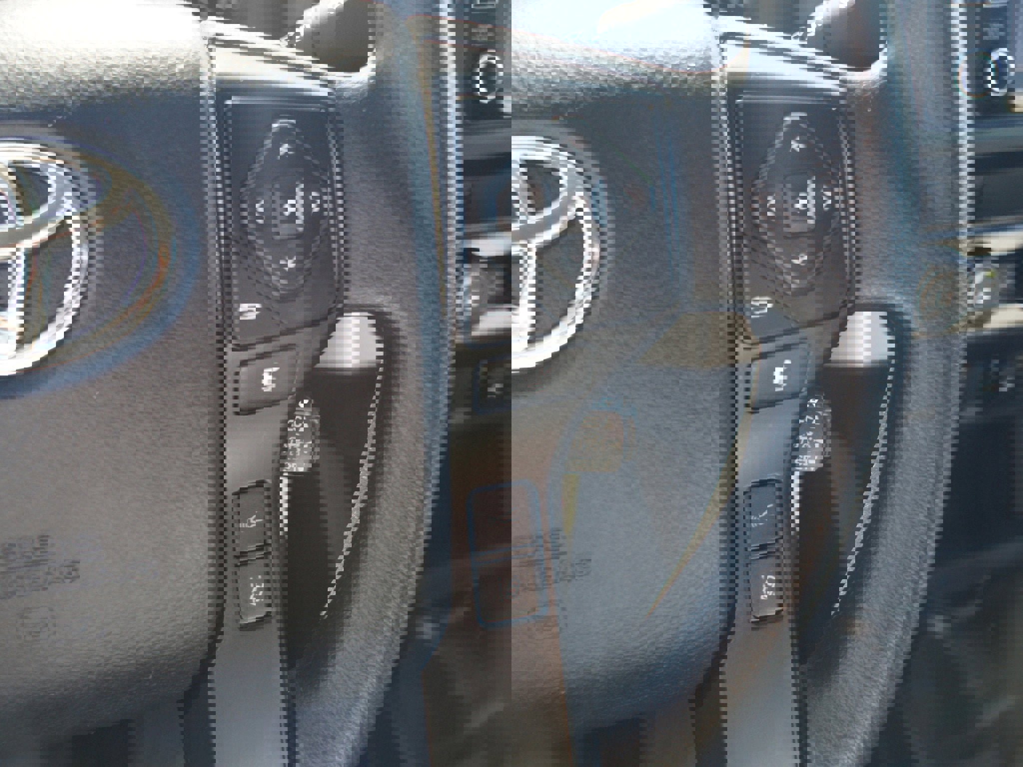 Used 2023 Toyota Tacoma SR w/ SR Convenience Package image 8