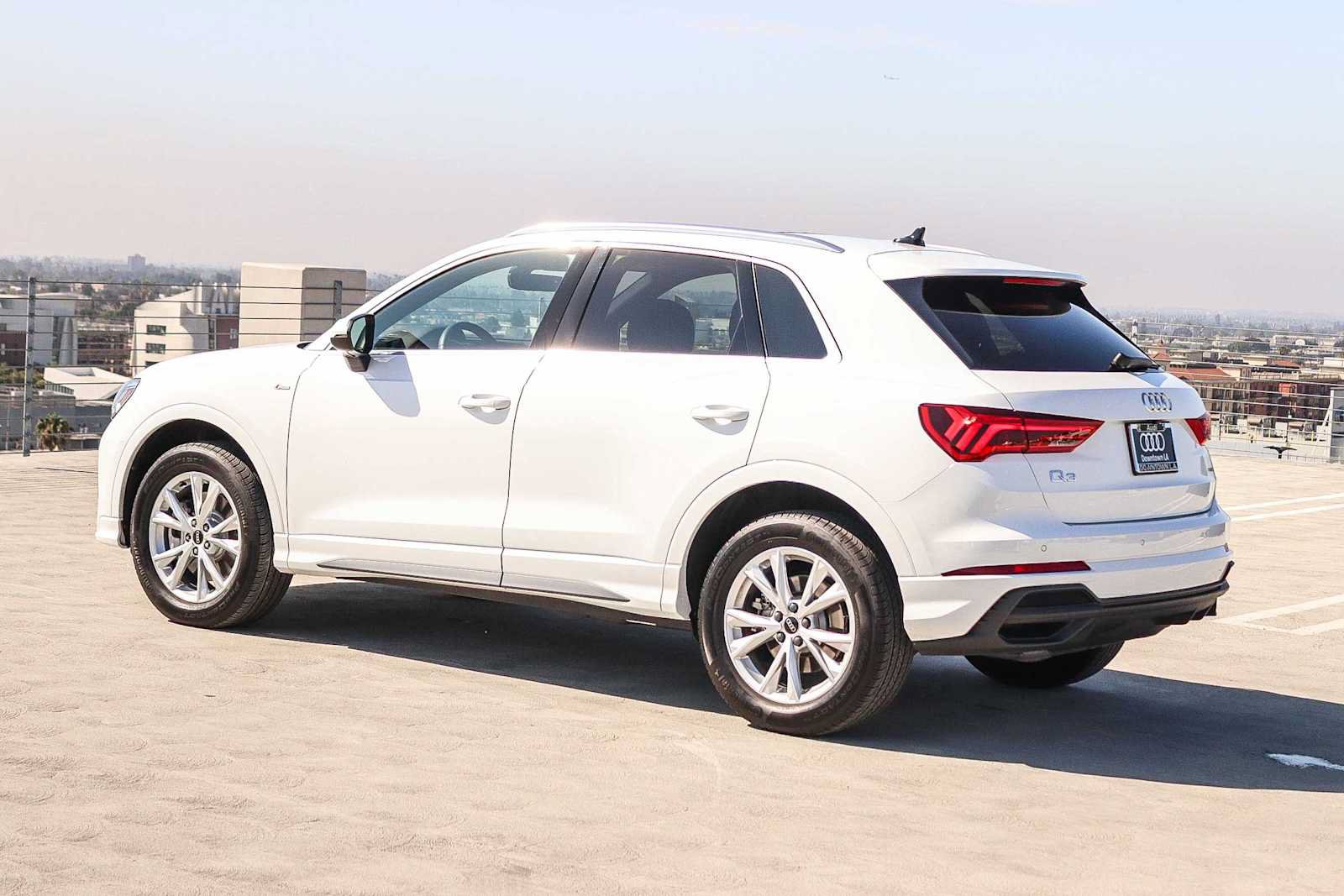 Used 2025 Audi Q3 2.0T Premium w/ Convenience Package AWD/4WD image 6