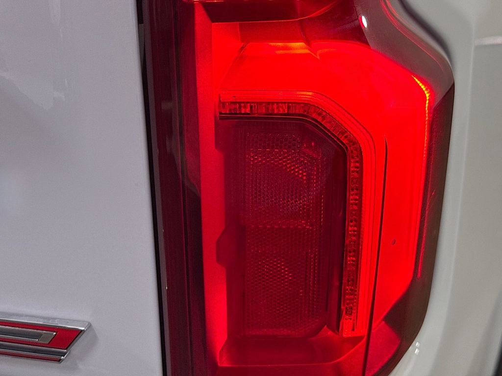 Used 2024 Chevrolet Silverado 1500 ZR2 w/ Technology Package image 30