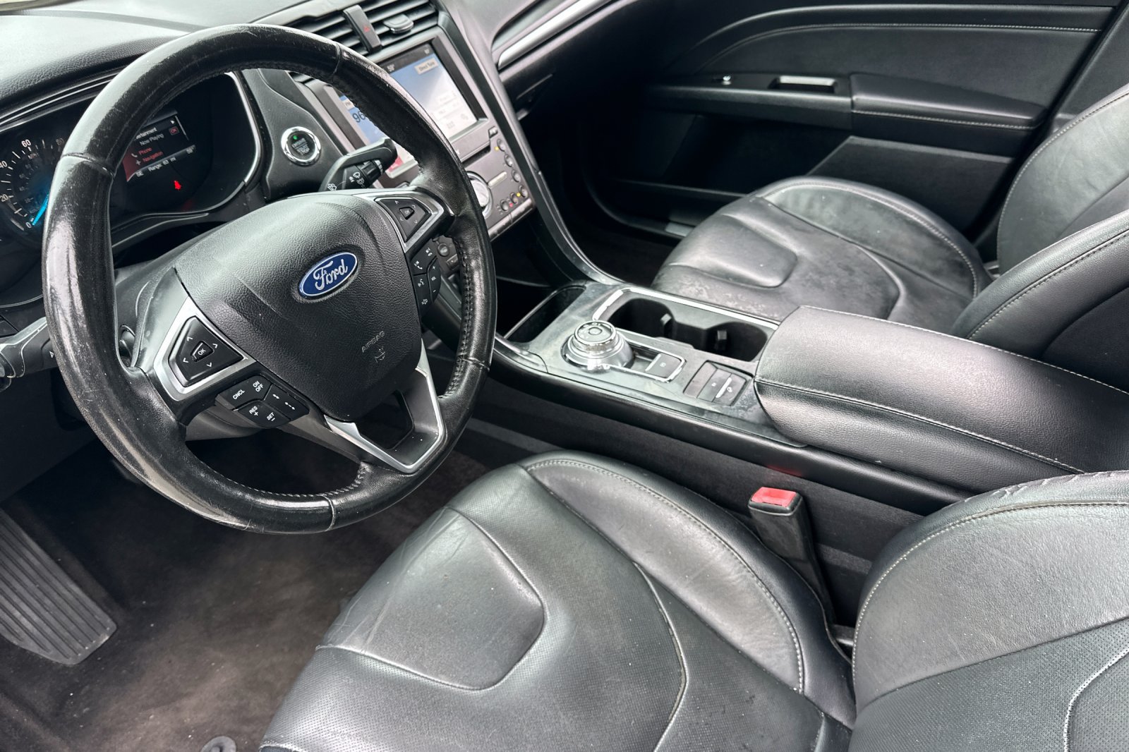 Used 2019 Ford Fusion Energi Titanium FWD image 9