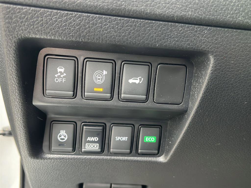 Used 2017 Nissan Rogue SL w/ SL Premium Package image 15