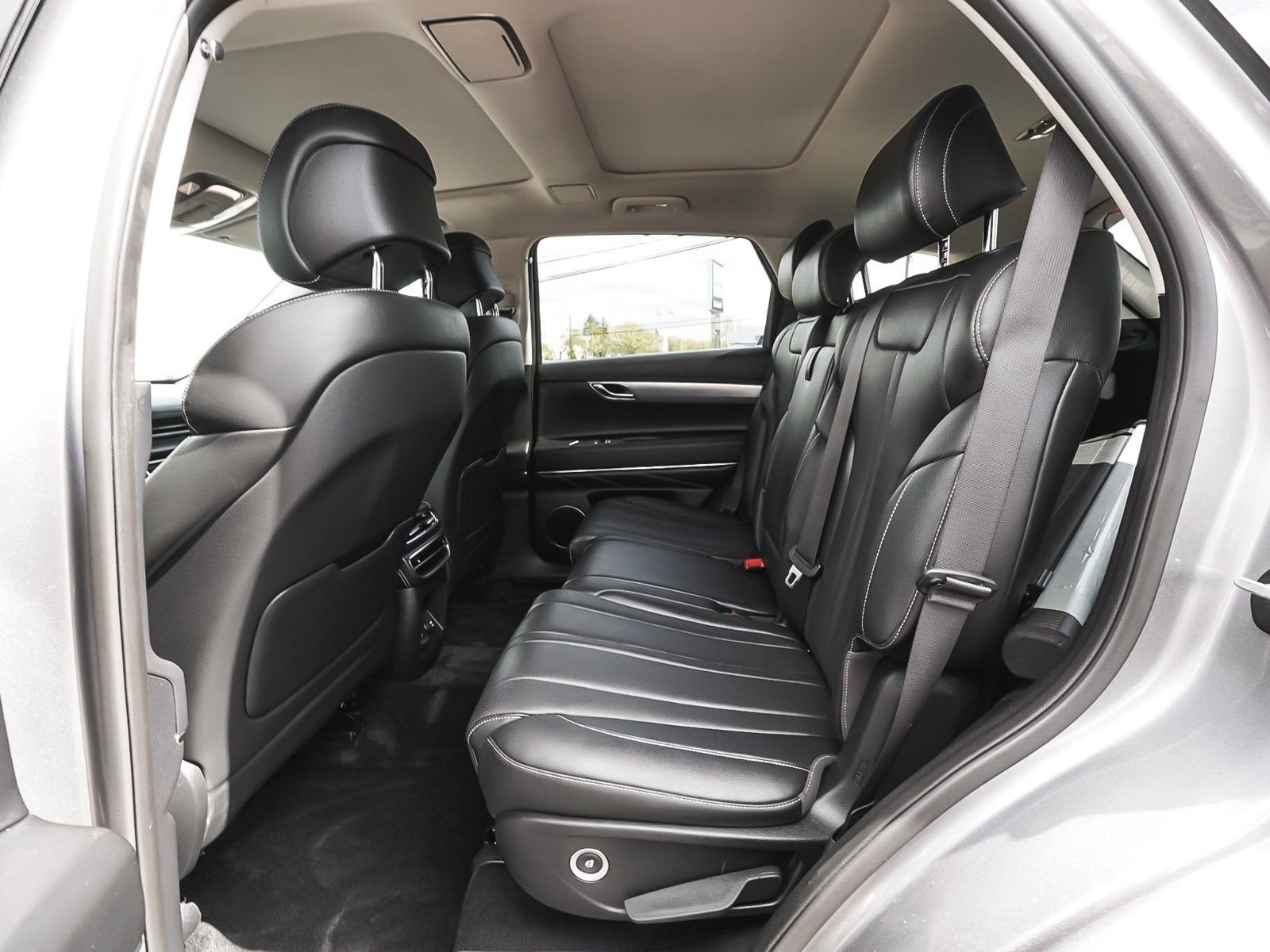 Used 2021 Genesis GV80 2.5T Select AWD/4WD image 36