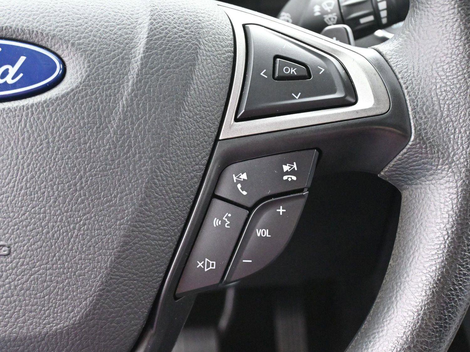 Used 2020 Ford Fusion SE image 20