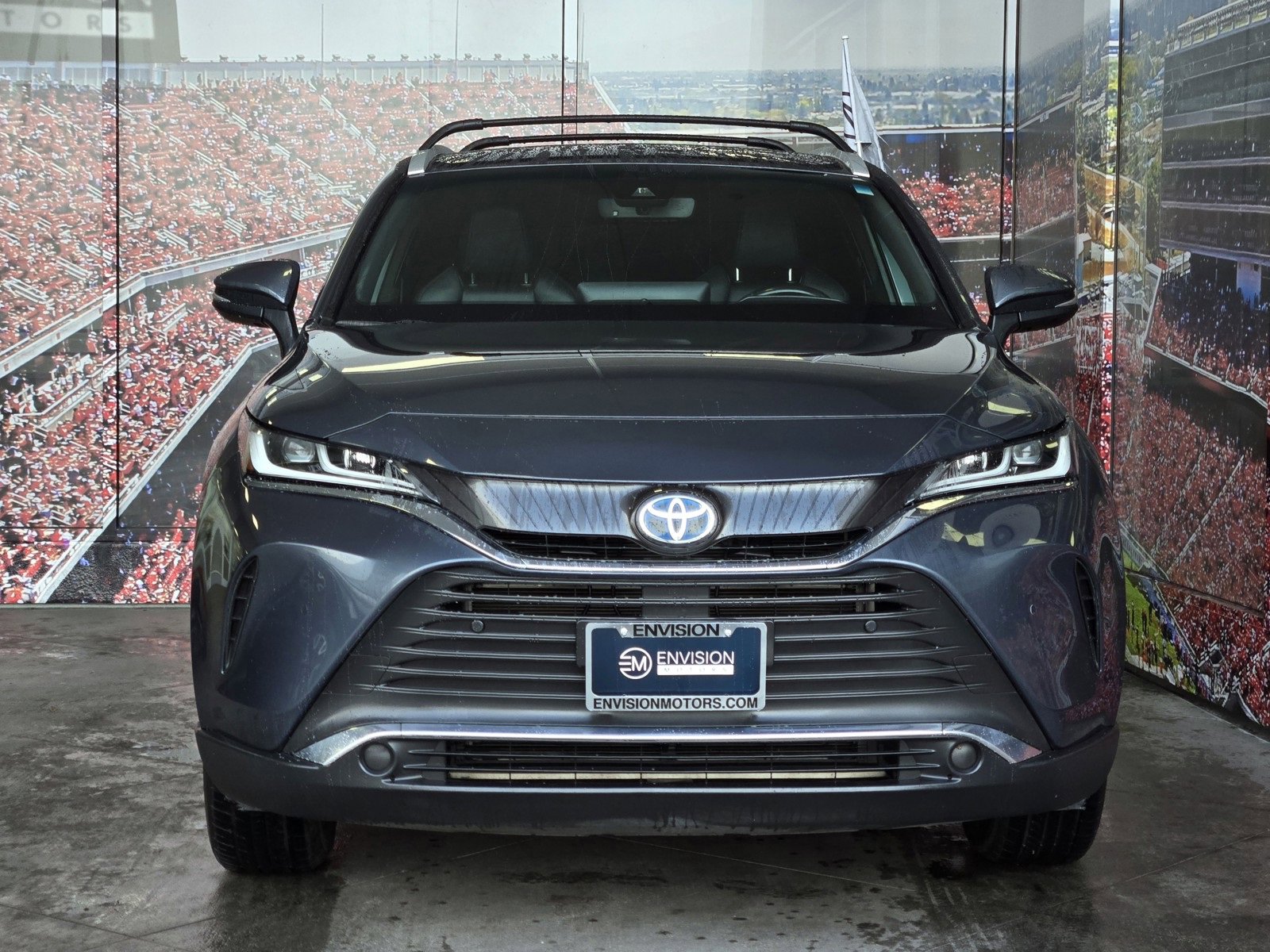 Certified 2021 Toyota Venza XLE image 3