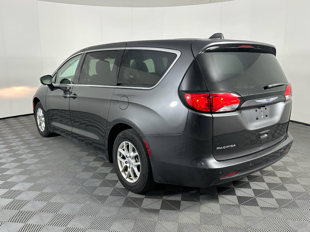 Used 2019 Chrysler Pacifica LX image 4