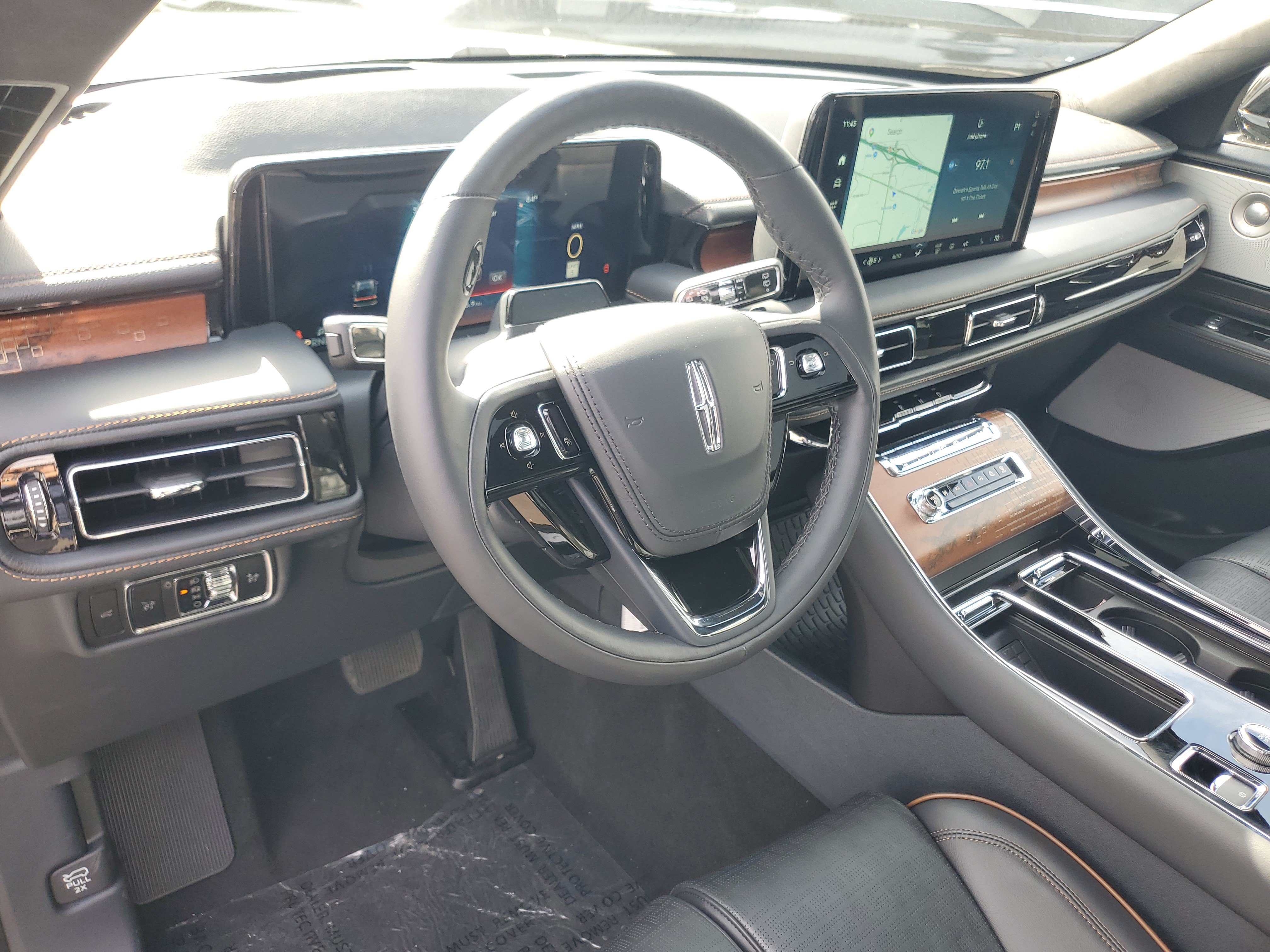 New 2027 Lincoln Aviator Black Label w/ Dynamic Handling Package AWD/4WD image 12