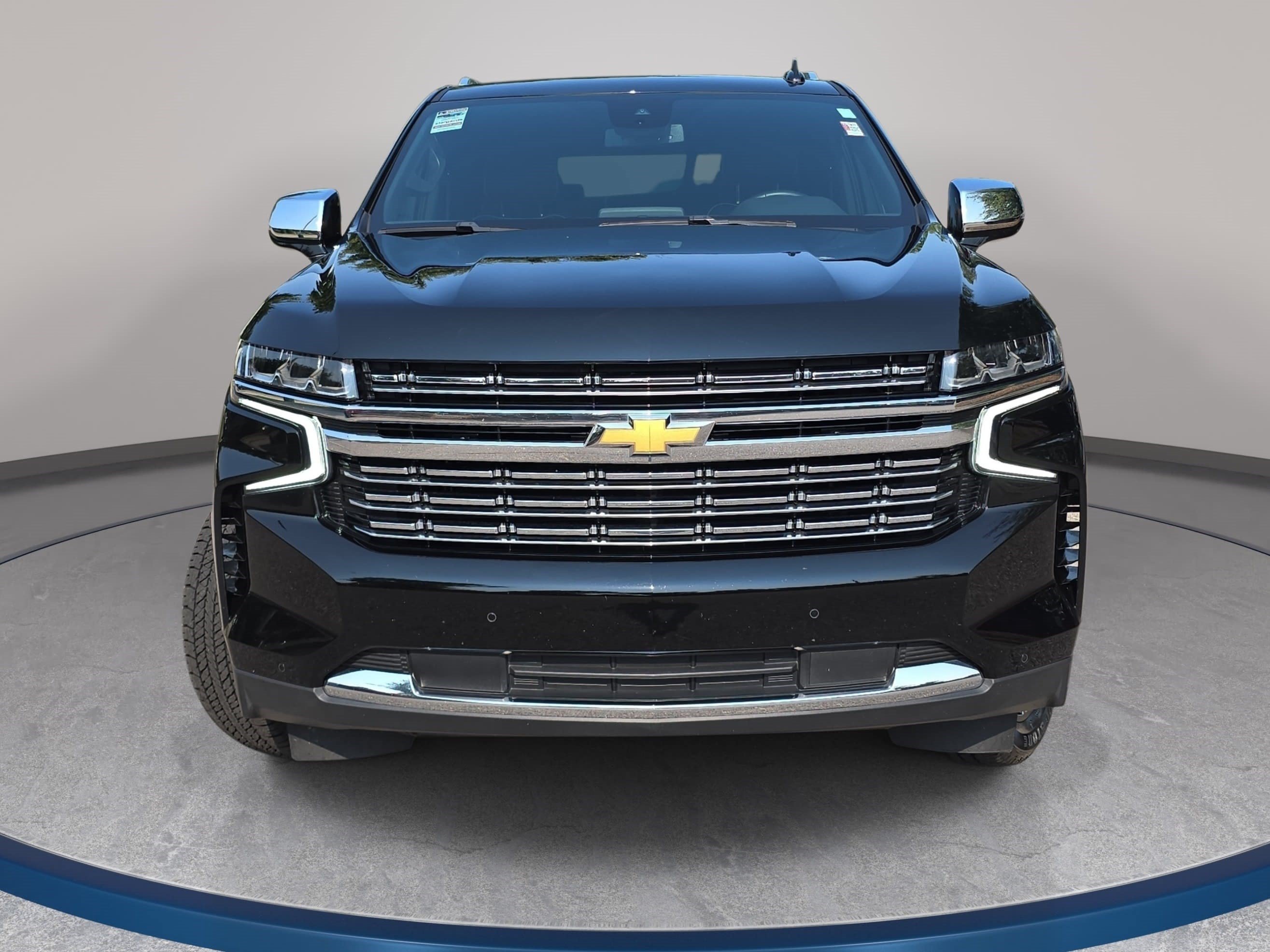 Used 2024 Chevrolet Tahoe Premier AWD/4WD image 2