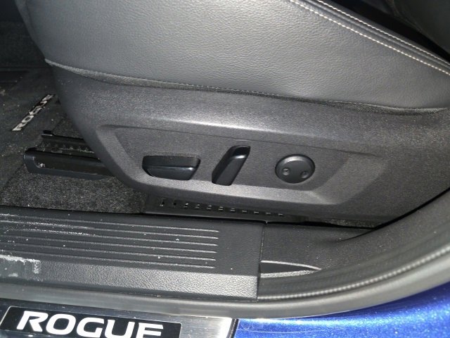 Used 2023 Nissan Rogue SL w/ SL Premium Package image 24