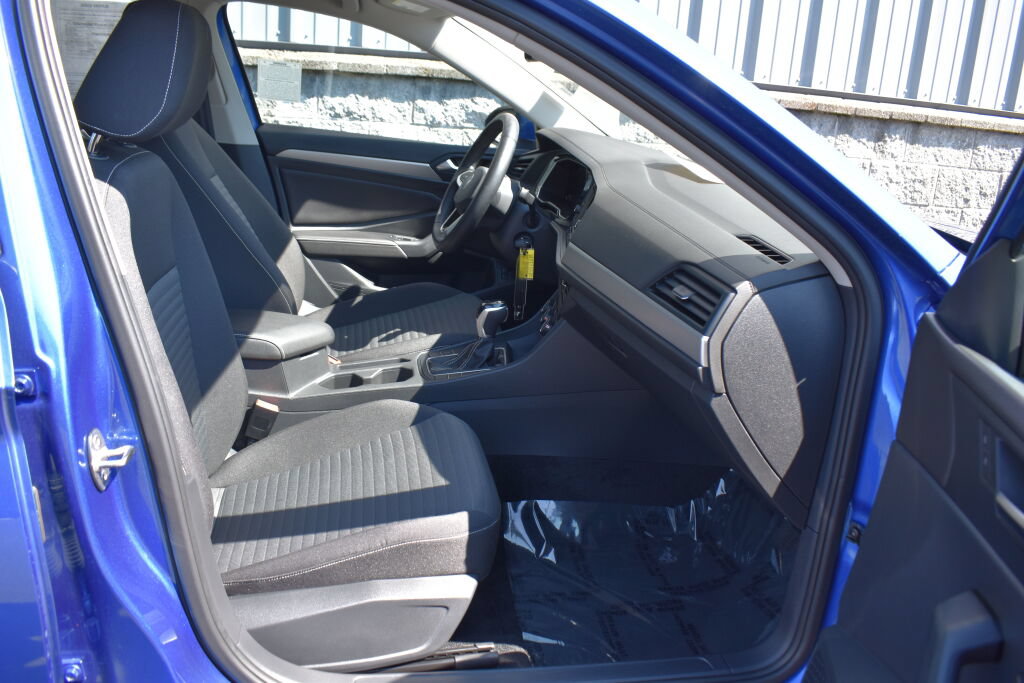 Used 2024 Volkswagen Jetta S FWD image 25