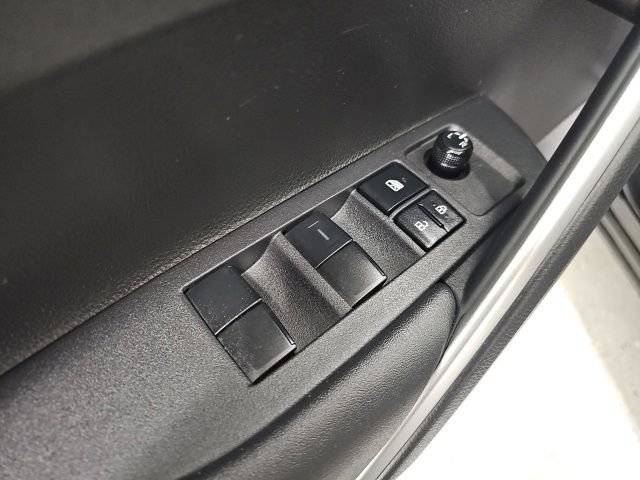 Certified 2023 Toyota Corolla Cross LE image 14