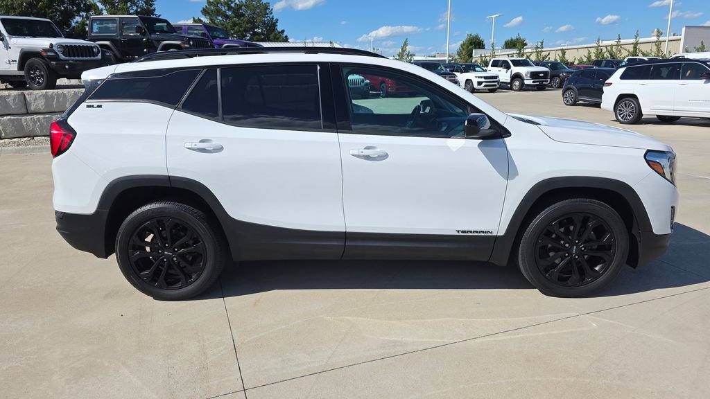 Used 2020 GMC Terrain SLE w/ Driver Convenience Package AWD/4WD image 6