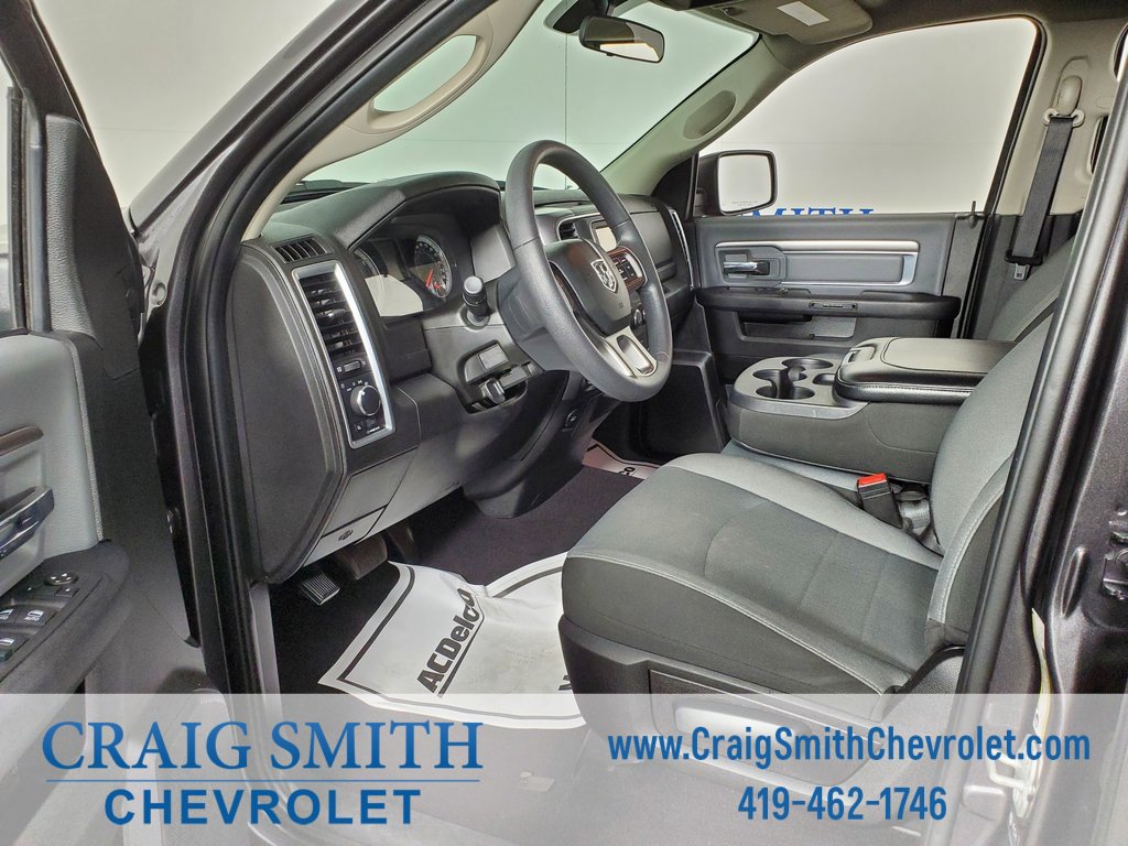 Used 2024 RAM 1500 Classic SLT image 30