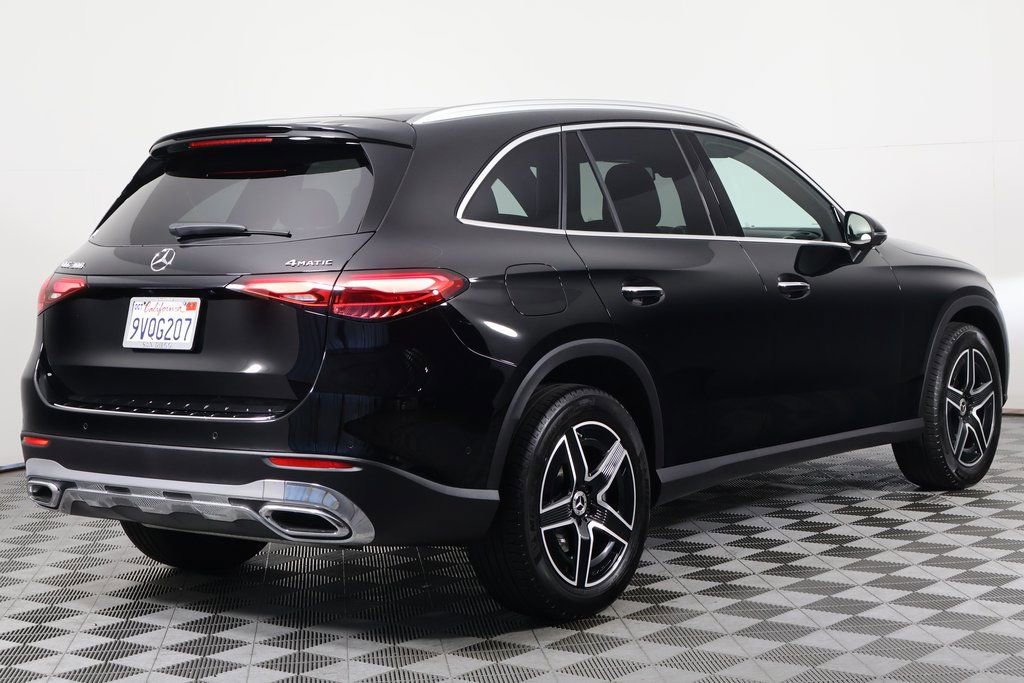 Used 2026 Mercedes-Benz GLC 300 4MATIC image 4