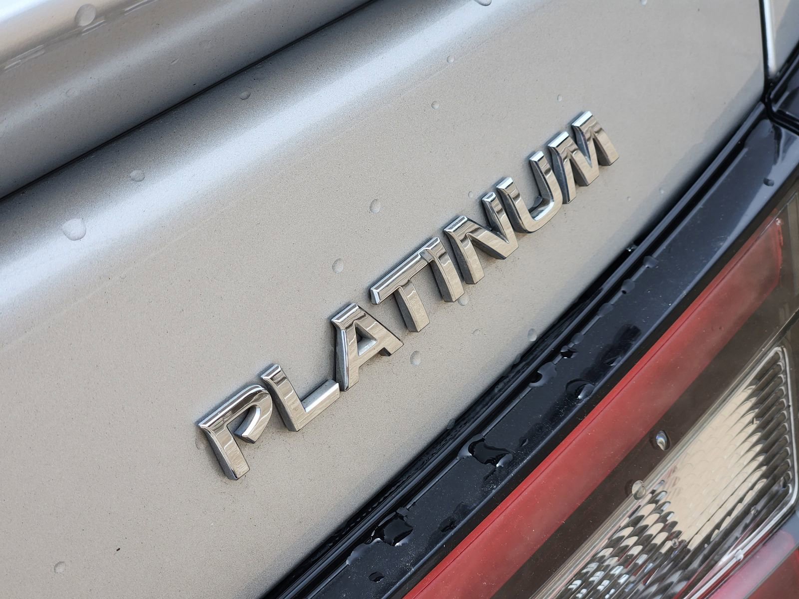 Used 2023 Nissan Maxima Platinum w/ Sport Mat Group FWD image 19