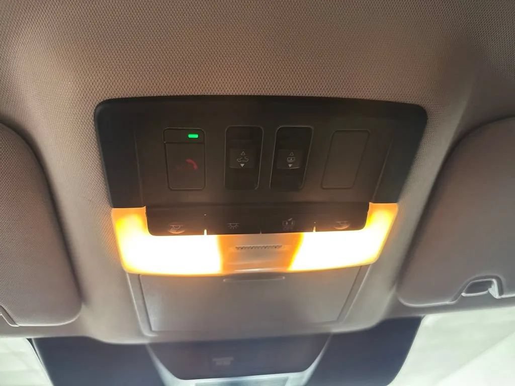 Used 2022 Nissan Pathfinder SV w/ SV Premium Package AWD/4WD image 20